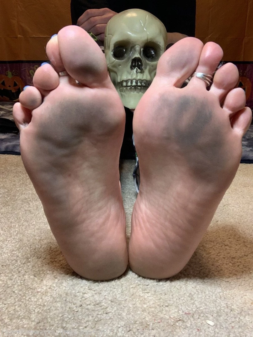 sexysweetfeetana [ sexysweetfeeta1 ] Onlyfans leaked photo 2737609 on Hotleaks.tv