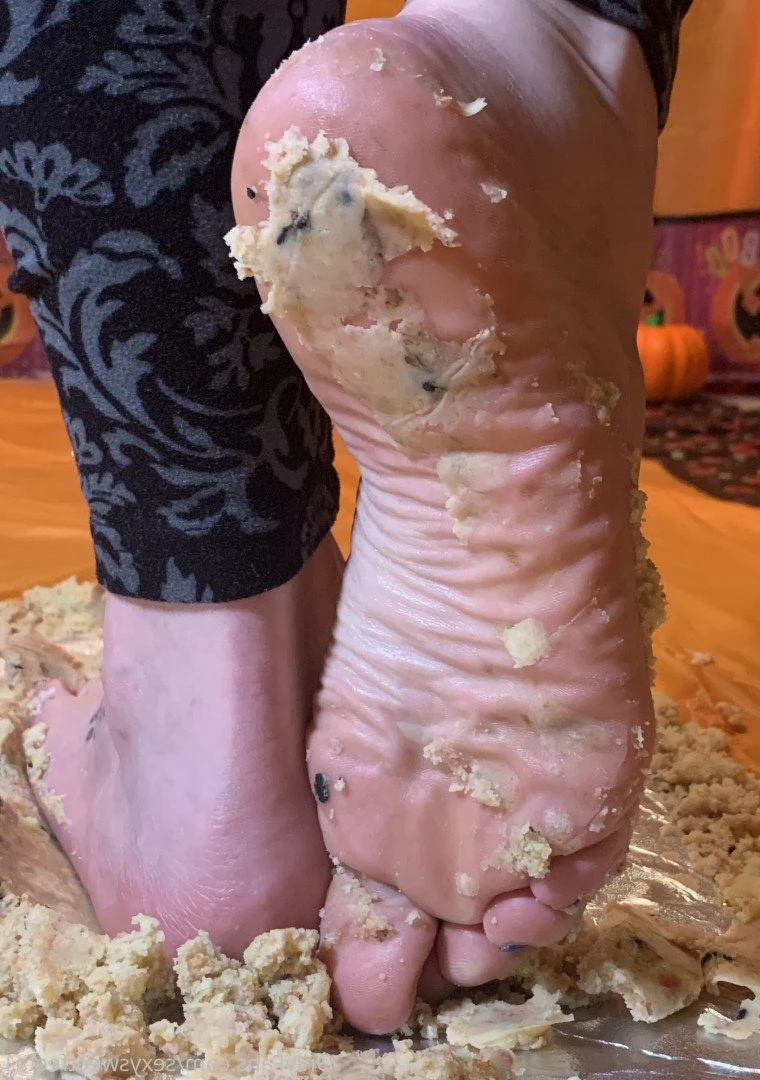 sexysweetfeetana [ sexysweetfeeta1 ] Onlyfans leaked photo 2737730 on Hotleaks.tv