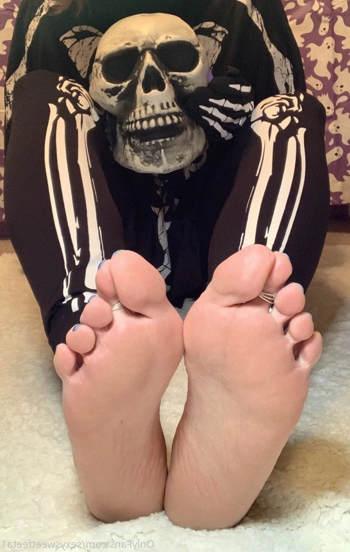 sexysweetfeetana [ sexysweetfeeta1 ] Onlyfans leaked photo 2737805 on Hotleaks.tv