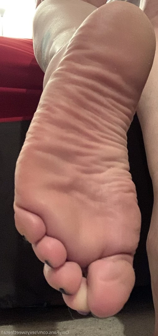 sexysweetfeetana [ sexysweetfeeta1 ] Onlyfans leaked photo 2737981 on Hotleaks.tv