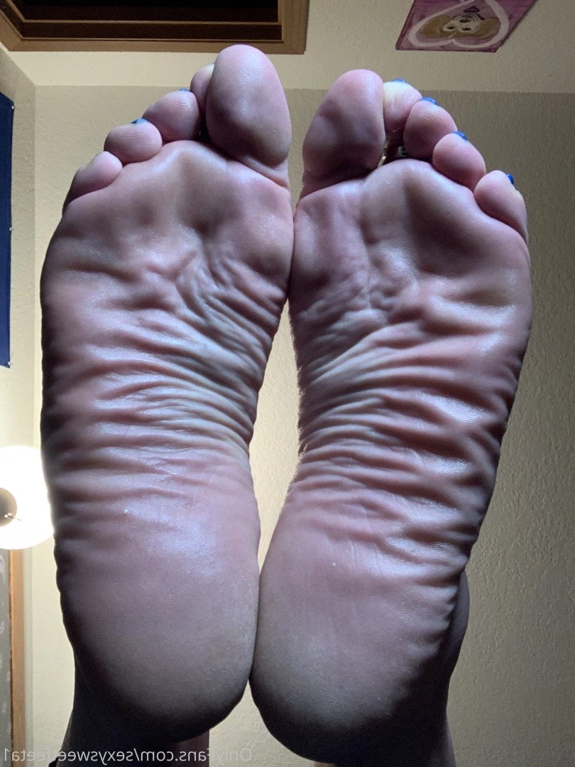 sexysweetfeetana [ sexysweetfeeta1 ] Onlyfans leaked photo 2738108 on Hotleaks.tv