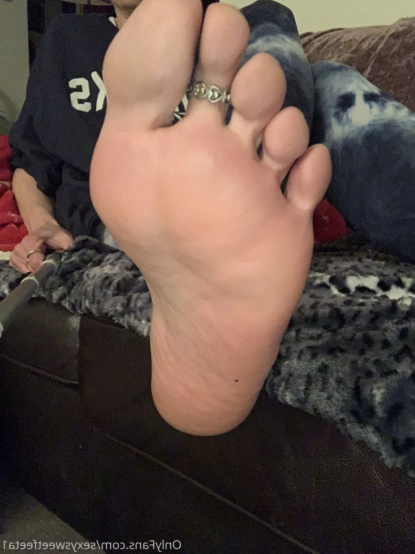sexysweetfeetana [ sexysweetfeeta1 ] Onlyfans leaked photo 2739163 on Hotleaks.tv