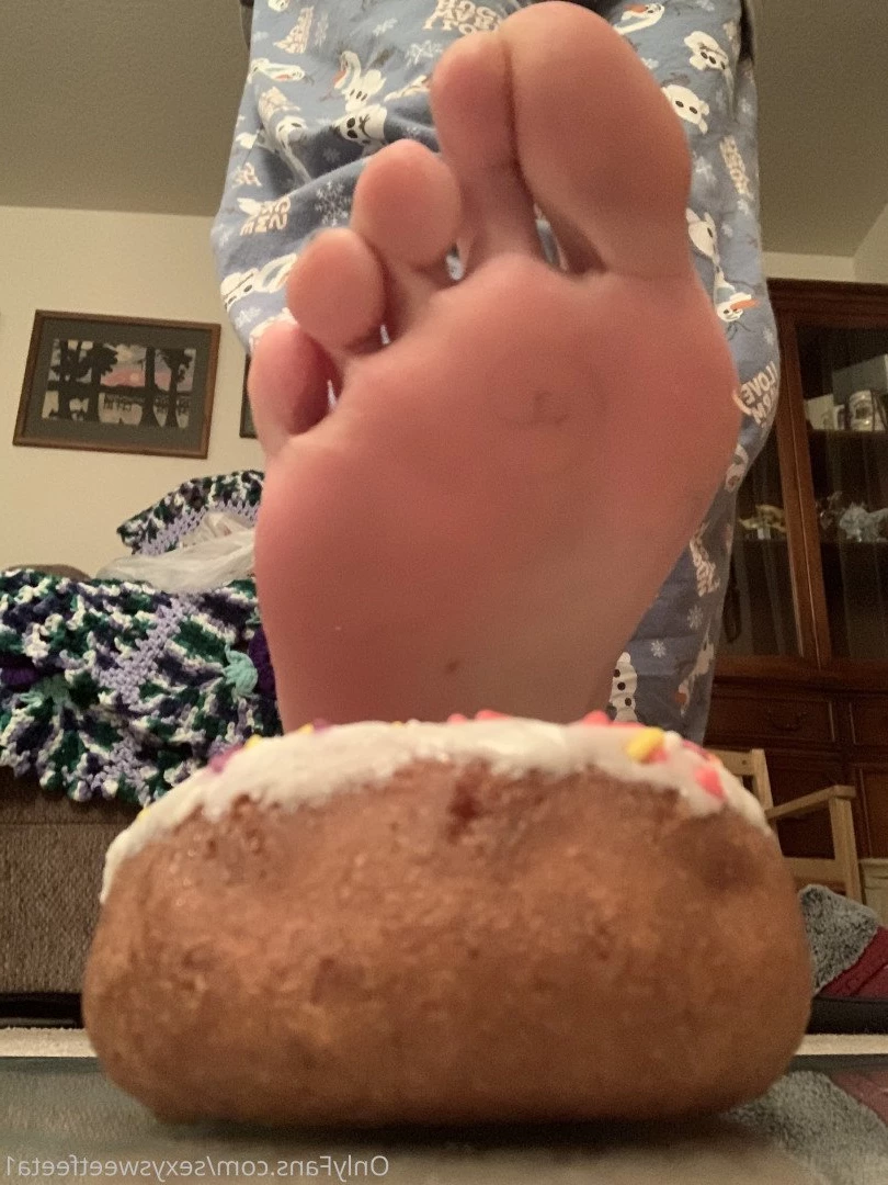 sexysweetfeetana [ sexysweetfeeta1 ] Onlyfans leaked photo 2739823 on Hotleaks.tv