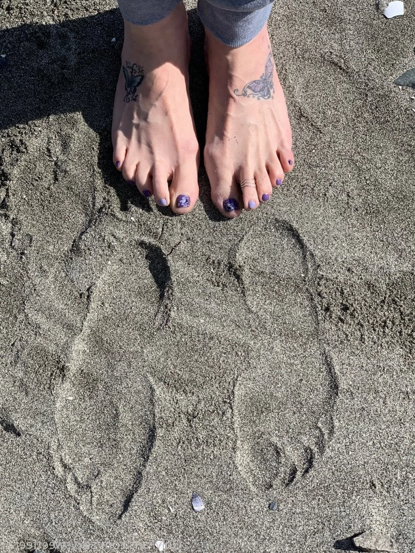 sexysweetfeetana [ sexysweetfeeta1 ] Onlyfans leaked photo 2739909 on Hotleaks.tv