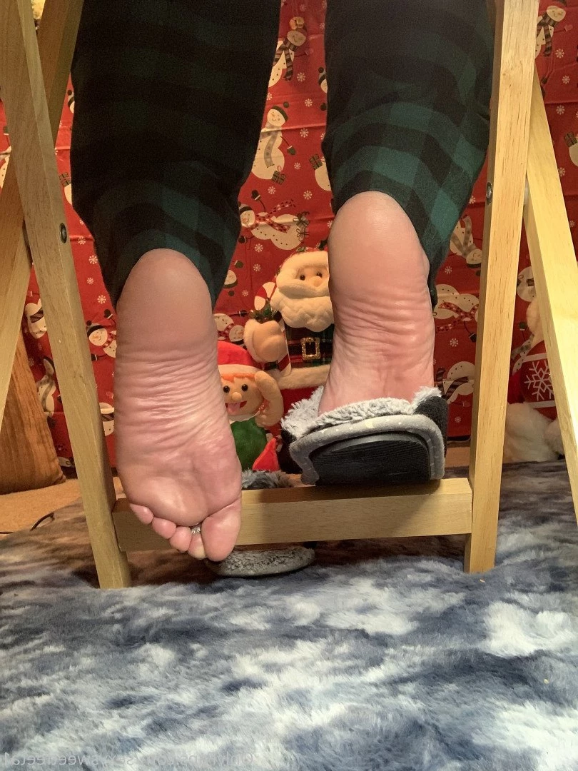 sexysweetfeetana [ sexysweetfeeta1 ] Onlyfans leaked photo 2740187 on Hotleaks.tv