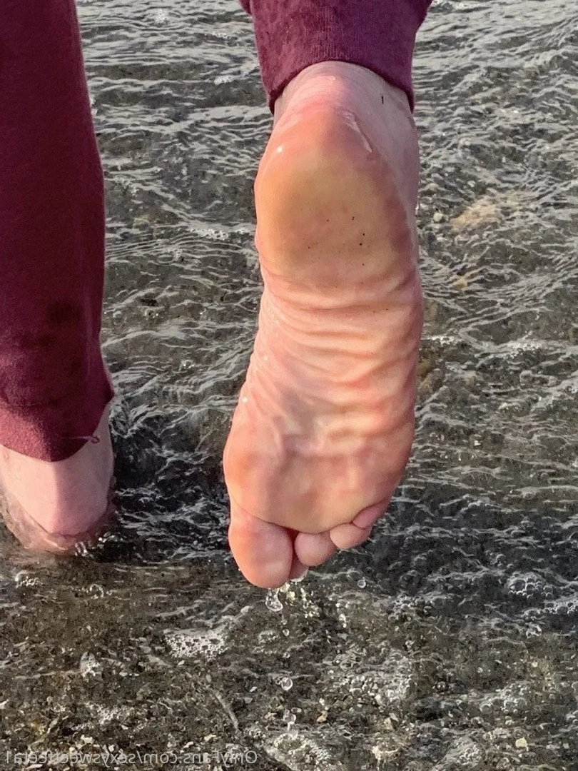 sexysweetfeetana [ sexysweetfeeta1 ] Onlyfans leaked photo 2740947 on Hotleaks.tv