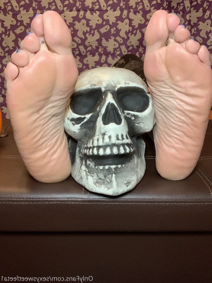 sexysweetfeetana [ sexysweetfeeta1 ] Onlyfans leaked photo 2741535 on Hotleaks.tv