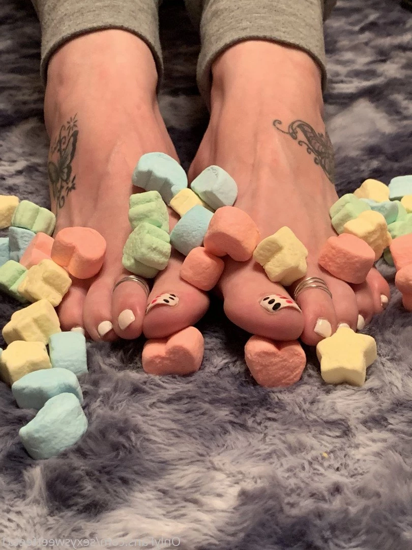 sexysweetfeetana [ sexysweetfeeta1 ] Onlyfans leaked photo 2741623 on Hotleaks.tv