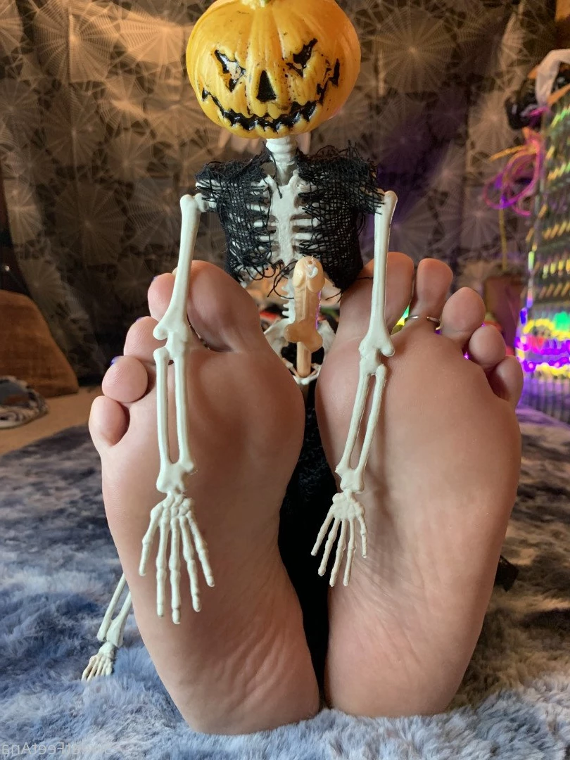 sexysweetfeetana [ sexysweetfeeta1 ] Onlyfans leaked photo 2741696 on Hotleaks.tv
