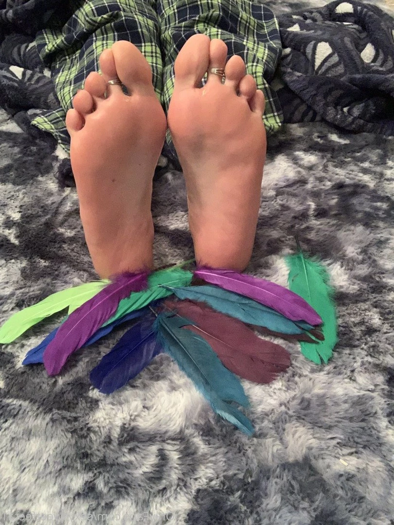 sexysweetfeetana [ sexysweetfeeta1 ] Onlyfans leaked photo 2741947 on Hotleaks.tv