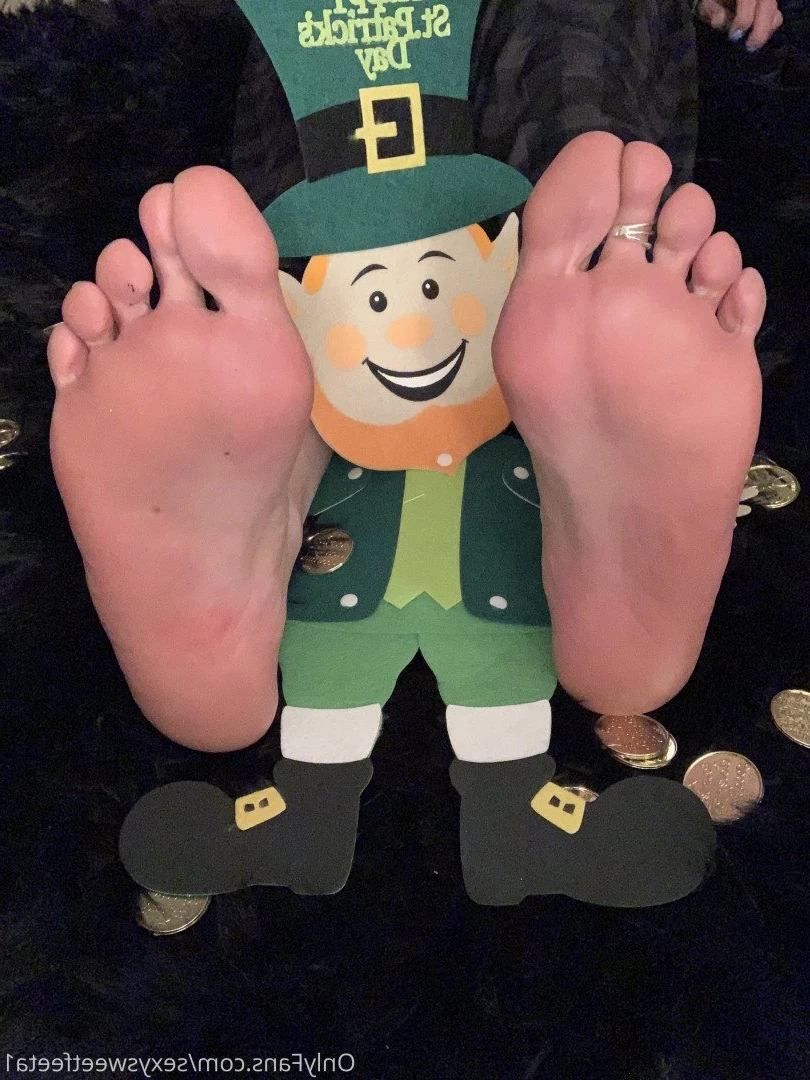 sexysweetfeetana [ sexysweetfeeta1 ] Onlyfans leaked photo 2742207 on Hotleaks.tv