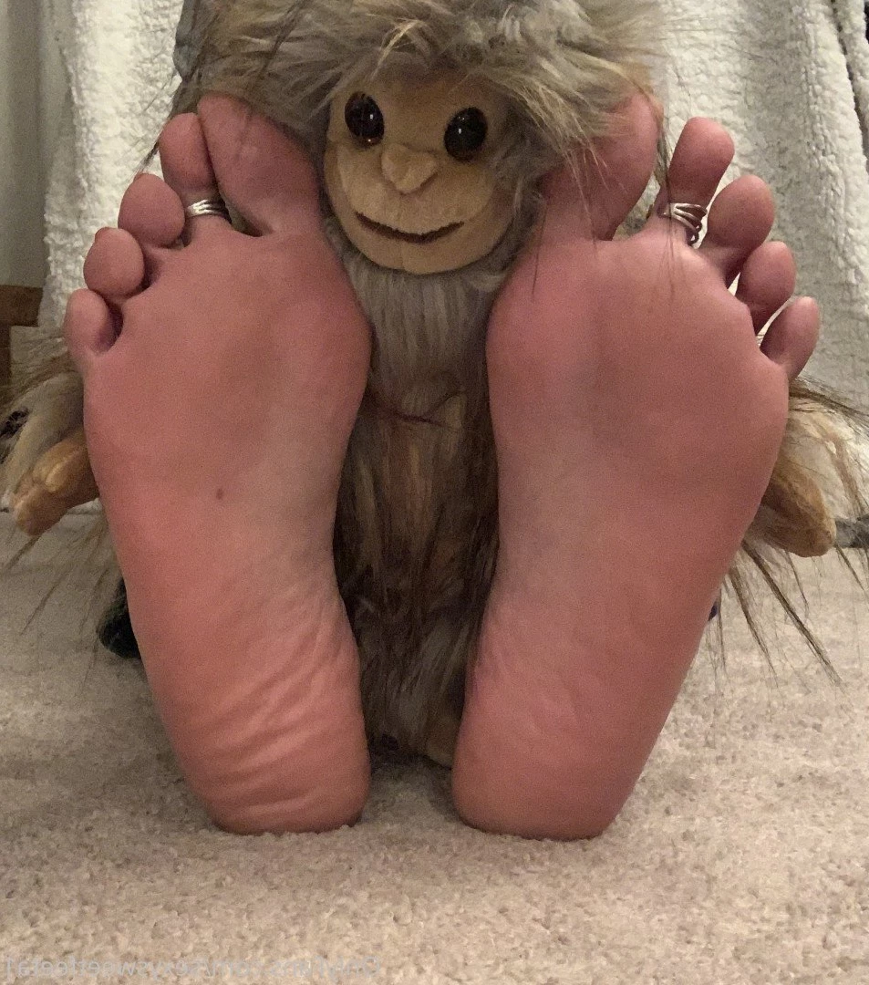 sexysweetfeetana [ sexysweetfeeta1 ] Onlyfans leaked photo 2742563 on Hotleaks.tv