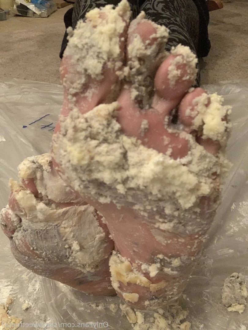 sexysweetfeetana [ sexysweetfeeta1 ] Onlyfans leaked photo 2742921 on Hotleaks.tv