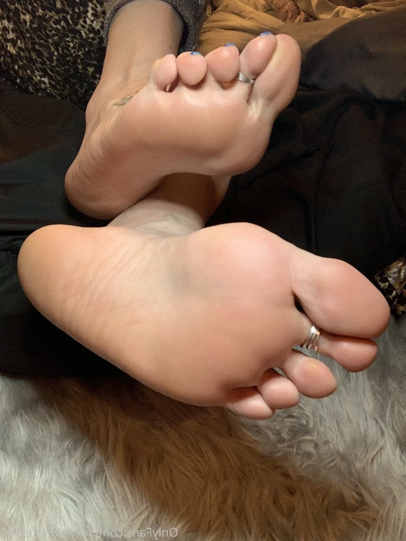 sexysweetfeetana [ sexysweetfeeta1 ] Onlyfans leaked photo 2743000 on Hotleaks.tv