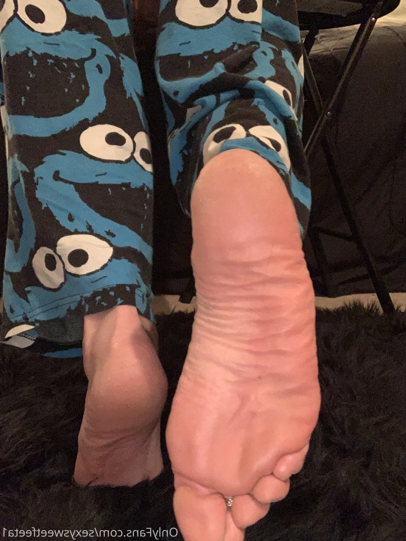sexysweetfeetana [ sexysweetfeeta1 ] Onlyfans leaked photo 2743273 on Hotleaks.tv