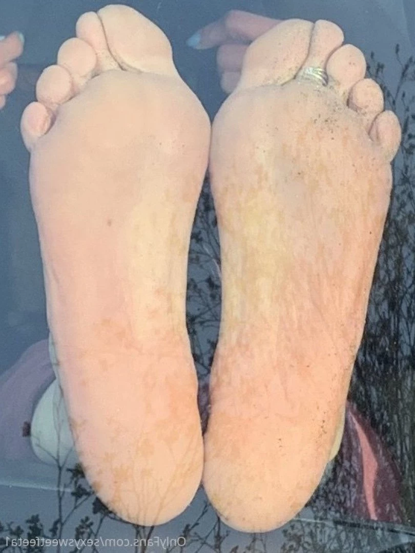 sexysweetfeetana [ sexysweetfeeta1 ] Onlyfans leaked photo 2743408 on Hotleaks.tv