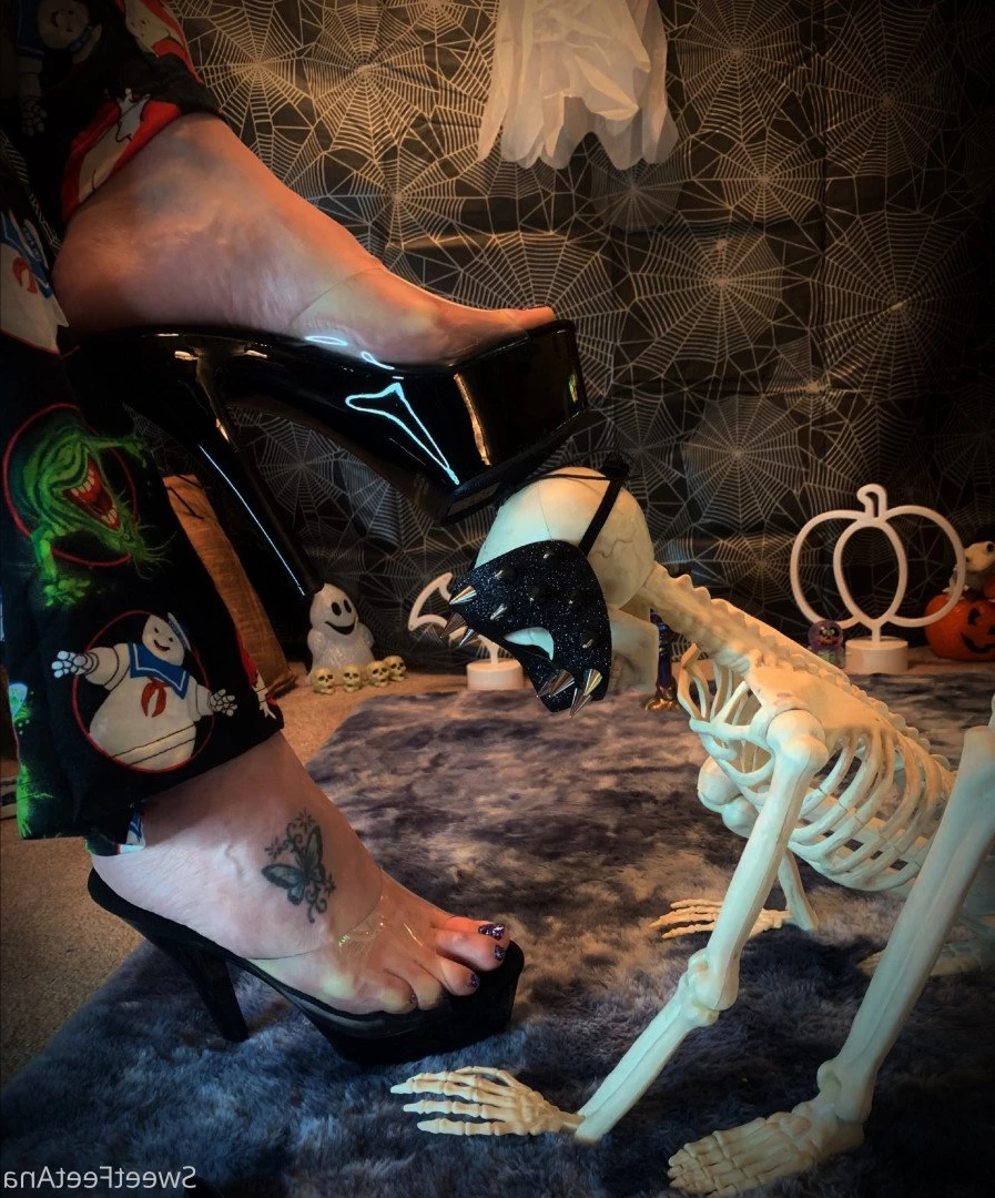 sexysweetfeetana [ sexysweetfeeta1 ] Onlyfans leaked photo 2743747 on Hotleaks.tv
