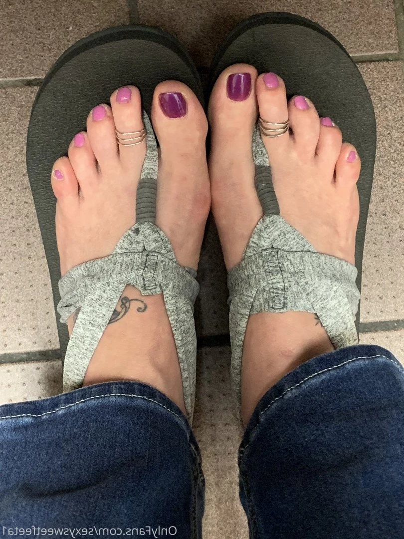 sexysweetfeetana [ sexysweetfeeta1 ] Onlyfans leaked photo 2744733 on Hotleaks.tv