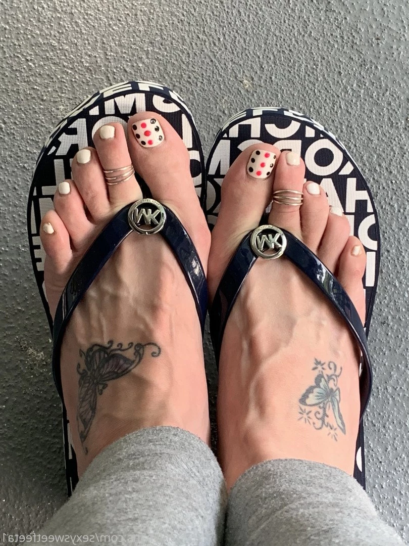 sexysweetfeetana [ sexysweetfeeta1 ] Onlyfans leaked photo 2745217 on Hotleaks.tv