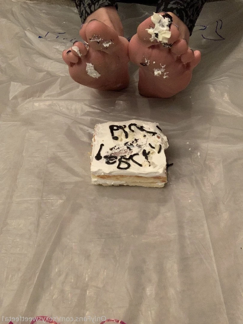 sexysweetfeetana [ sexysweetfeeta1 ] Onlyfans leaked photo 2745372 on Hotleaks.tv
