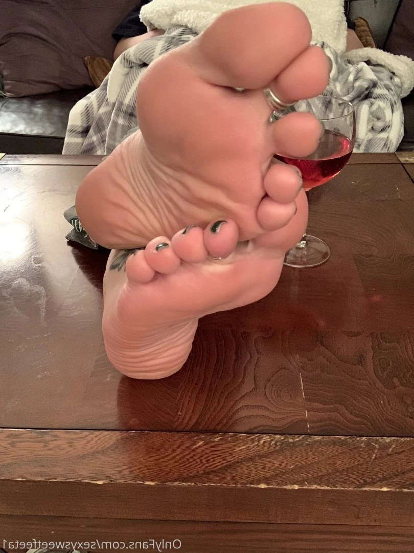 sexysweetfeetana [ sexysweetfeeta1 ] Onlyfans leaked photo 2745771 on Hotleaks.tv