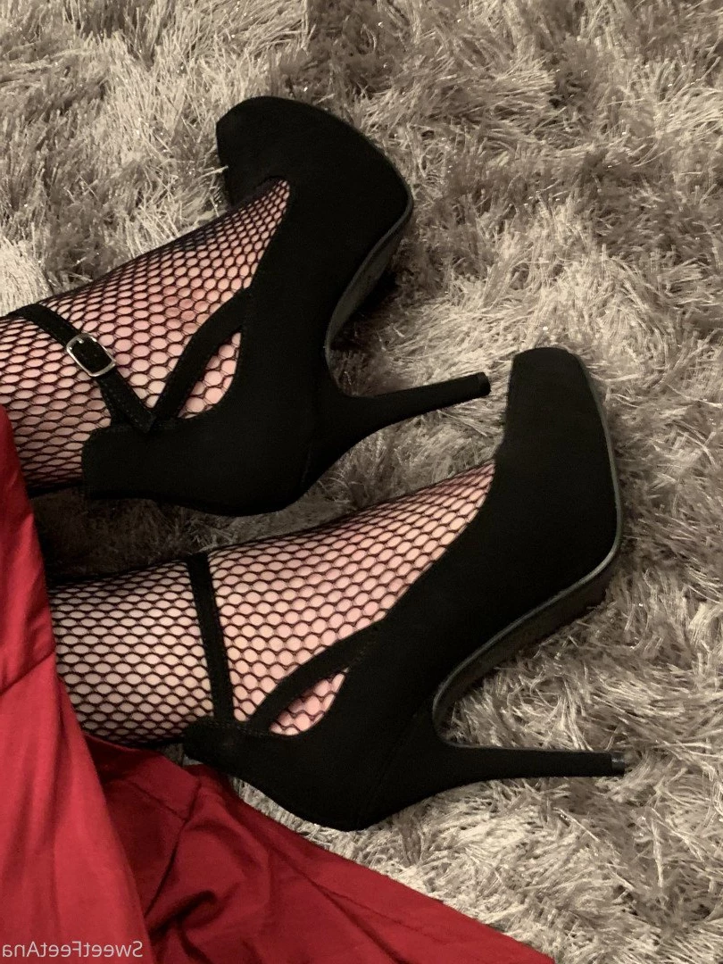 sexysweetfeetana [ sexysweetfeeta1 ] Onlyfans leaked photo 2745775 on Hotleaks.tv