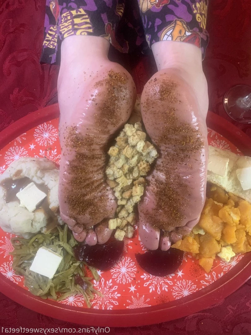sexysweetfeetana [ sexysweetfeeta1 ] Onlyfans leaked photo 2746295 on Hotleaks.tv