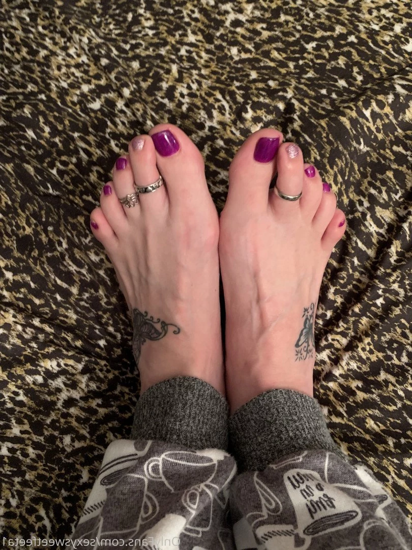 sexysweetfeetana [ sexysweetfeeta1 ] Onlyfans leaked photo 2747630 on Hotleaks.tv
