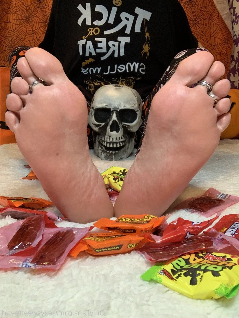 sexysweetfeetana [ sexysweetfeeta1 ] Onlyfans leaked photo 2748119 on Hotleaks.tv