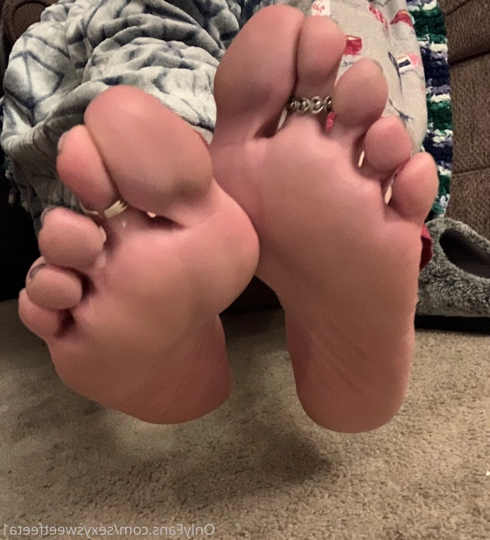 sexysweetfeetana [ sexysweetfeeta1 ] Onlyfans leaked photo 2748276 on Hotleaks.tv