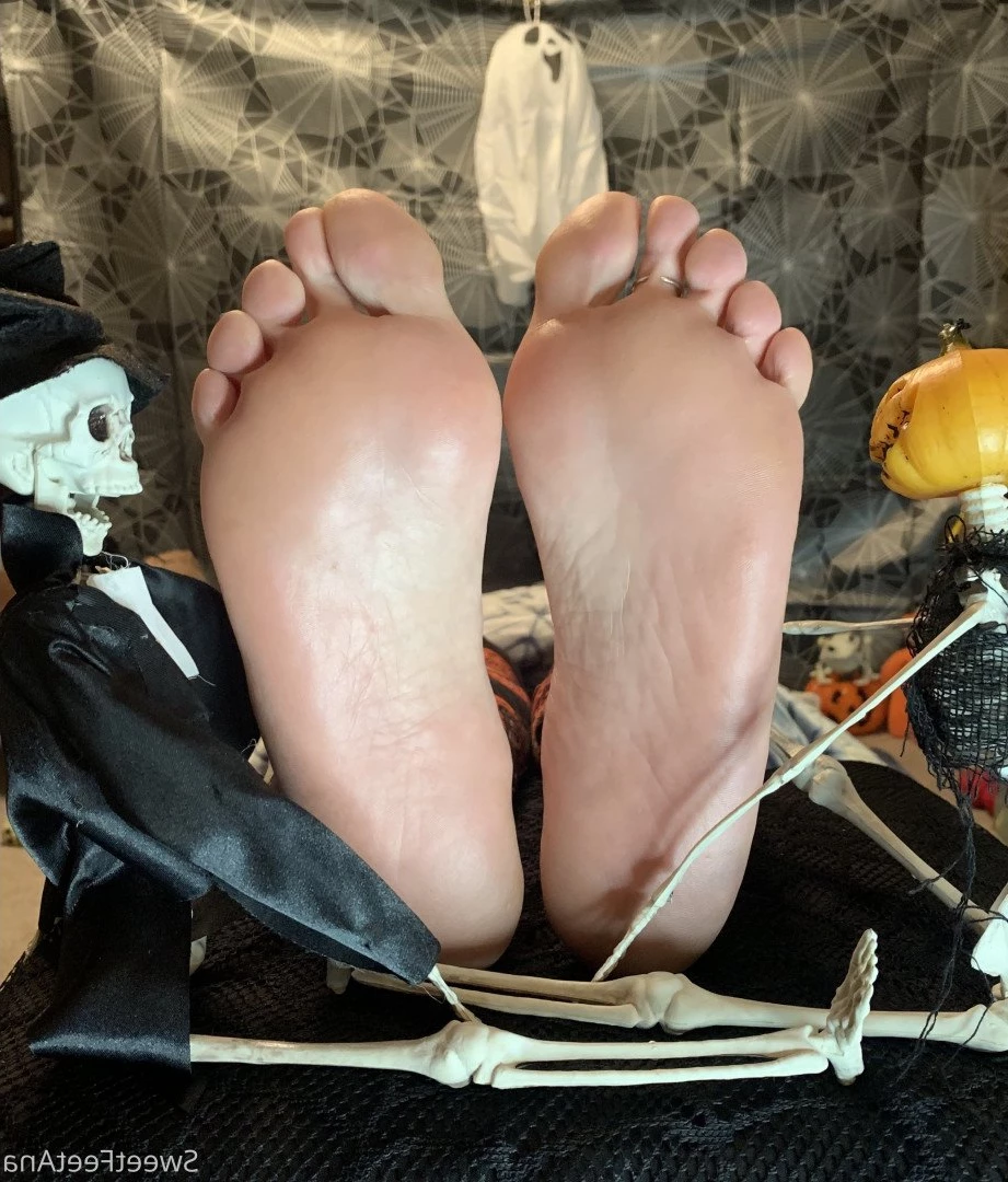 sexysweetfeetana [ sexysweetfeeta1 ] Onlyfans leaked photo 2750019 on Hotleaks.tv