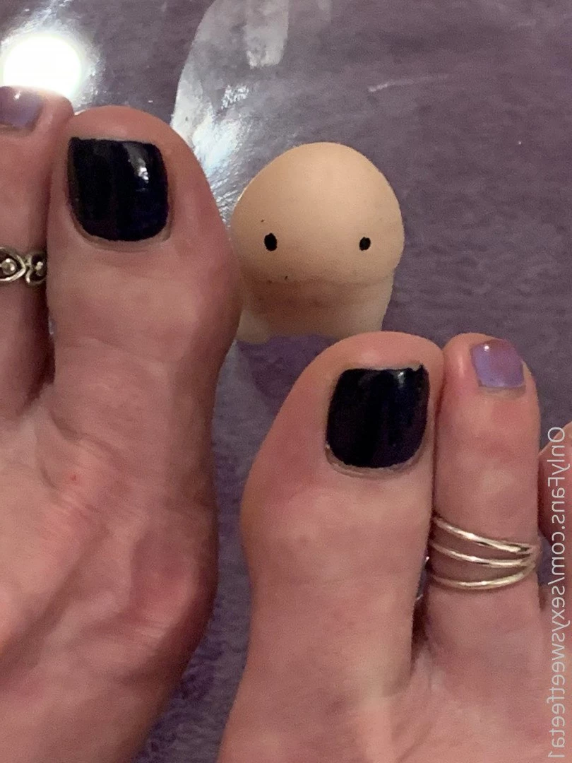 sexysweetfeetana [ sexysweetfeeta1 ] Onlyfans leaked photo 2750117 on Hotleaks.tv