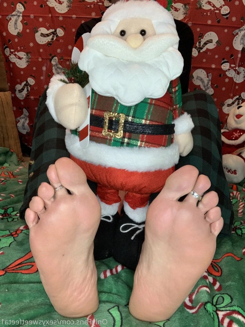 sexysweetfeetana [ sexysweetfeeta1 ] Onlyfans leaked photo 2750257 on Hotleaks.tv