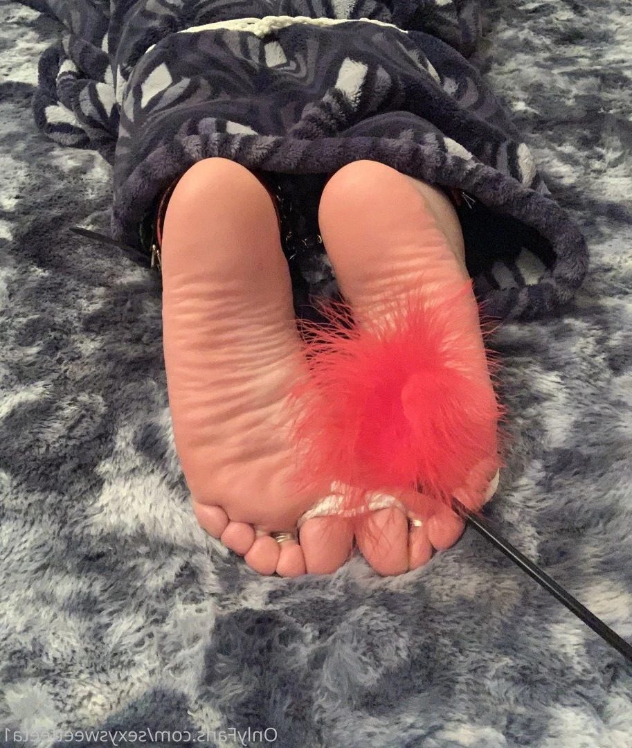 sexysweetfeetana [ sexysweetfeeta1 ] Onlyfans leaked photo 2750372 on Hotleaks.tv