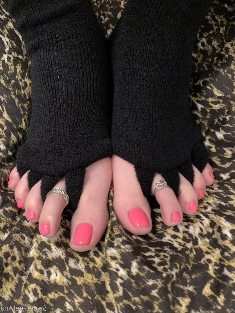 sexysweetfeetana [ sexysweetfeeta1 ] Onlyfans leaked photo 2750463 on Hotleaks.tv