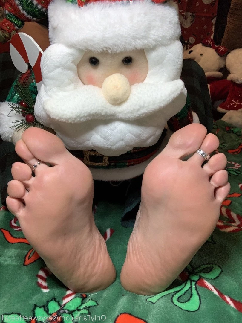 sexysweetfeetana [ sexysweetfeeta1 ] Onlyfans leaked photo 2750567 on Hotleaks.tv