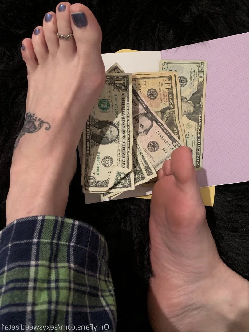 sexysweetfeetana [ sexysweetfeeta1 ] Onlyfans leaked photo 2750651 on Hotleaks.tv