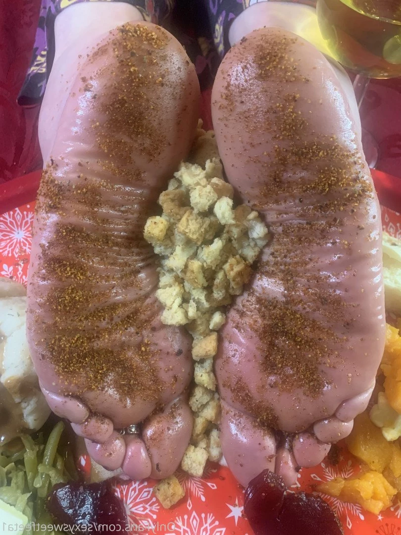 sexysweetfeetana [ sexysweetfeeta1 ] Onlyfans leaked photo 2750696 on Hotleaks.tv