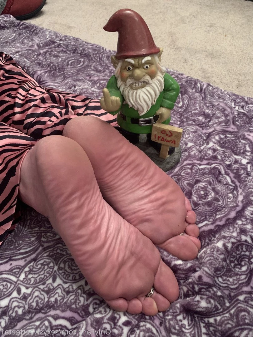sexysweetfeetana [ sexysweetfeeta1 ] Onlyfans leaked photo 2751400 on Hotleaks.tv