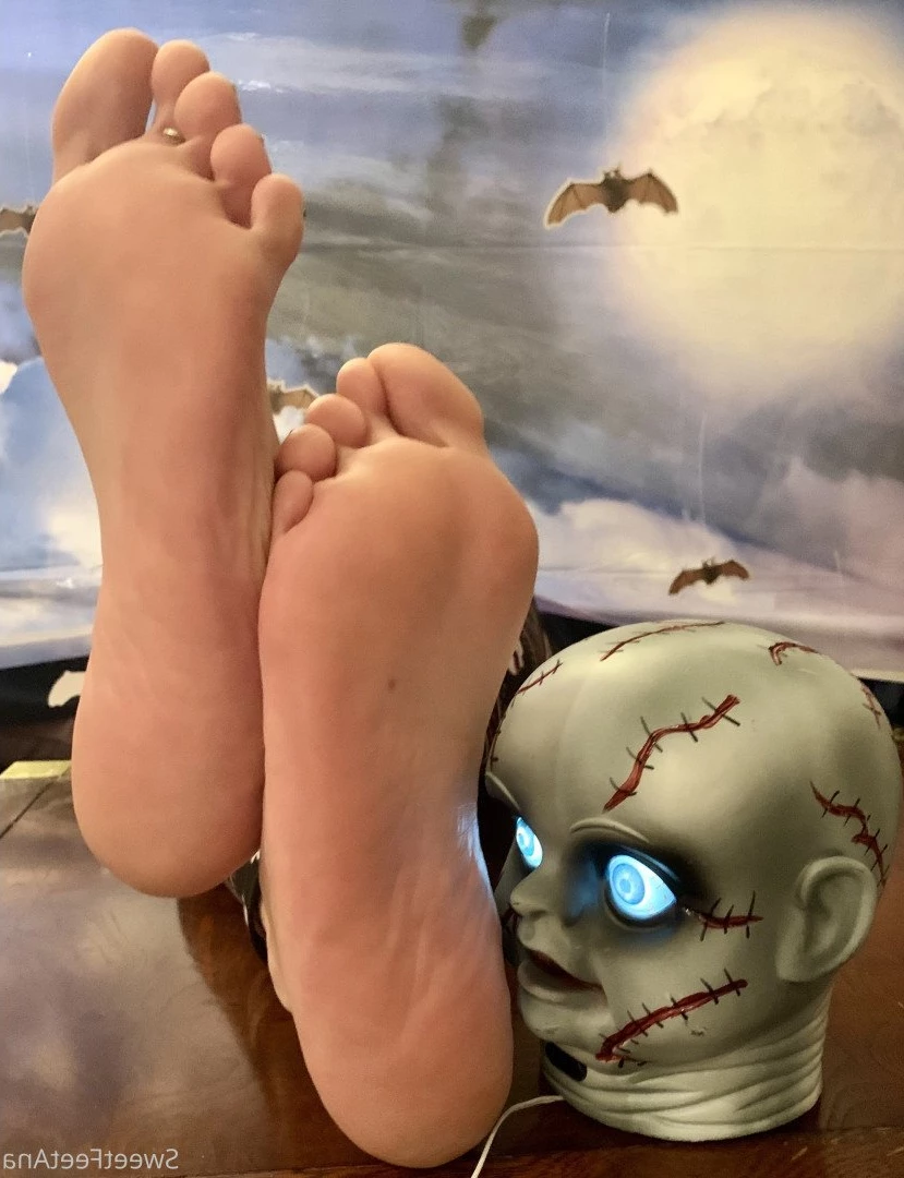 sexysweetfeetana [ sexysweetfeeta1 ] Onlyfans leaked photo 2751444 on Hotleaks.tv