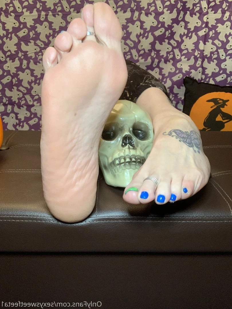 sexysweetfeetana [ sexysweetfeeta1 ] Onlyfans leaked photo 2751912 on Hotleaks.tv