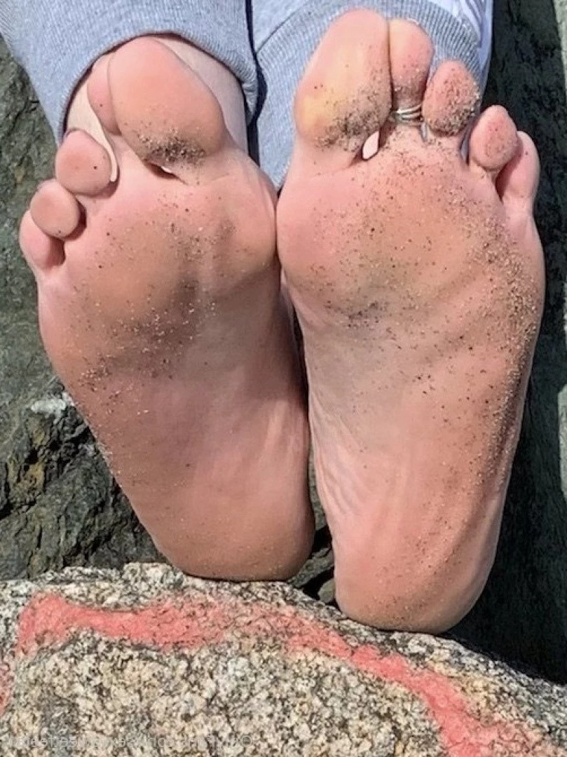 sexysweetfeetana [ sexysweetfeeta1 ] Onlyfans leaked photo 2751977 on Hotleaks.tv