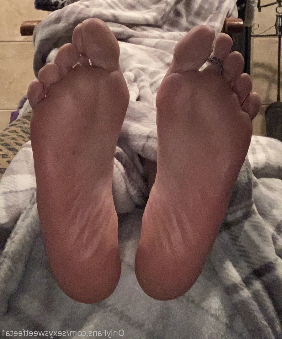 sexysweetfeetana [ sexysweetfeeta1 ] Onlyfans leaked photo 2752339 on Hotleaks.tv
