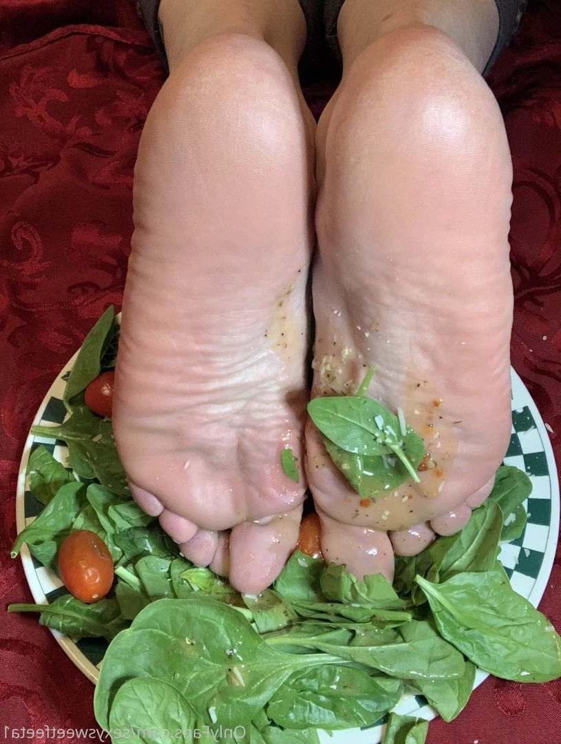 sexysweetfeetana [ sexysweetfeeta1 ] Onlyfans leaked photo 2752558 on Hotleaks.tv
