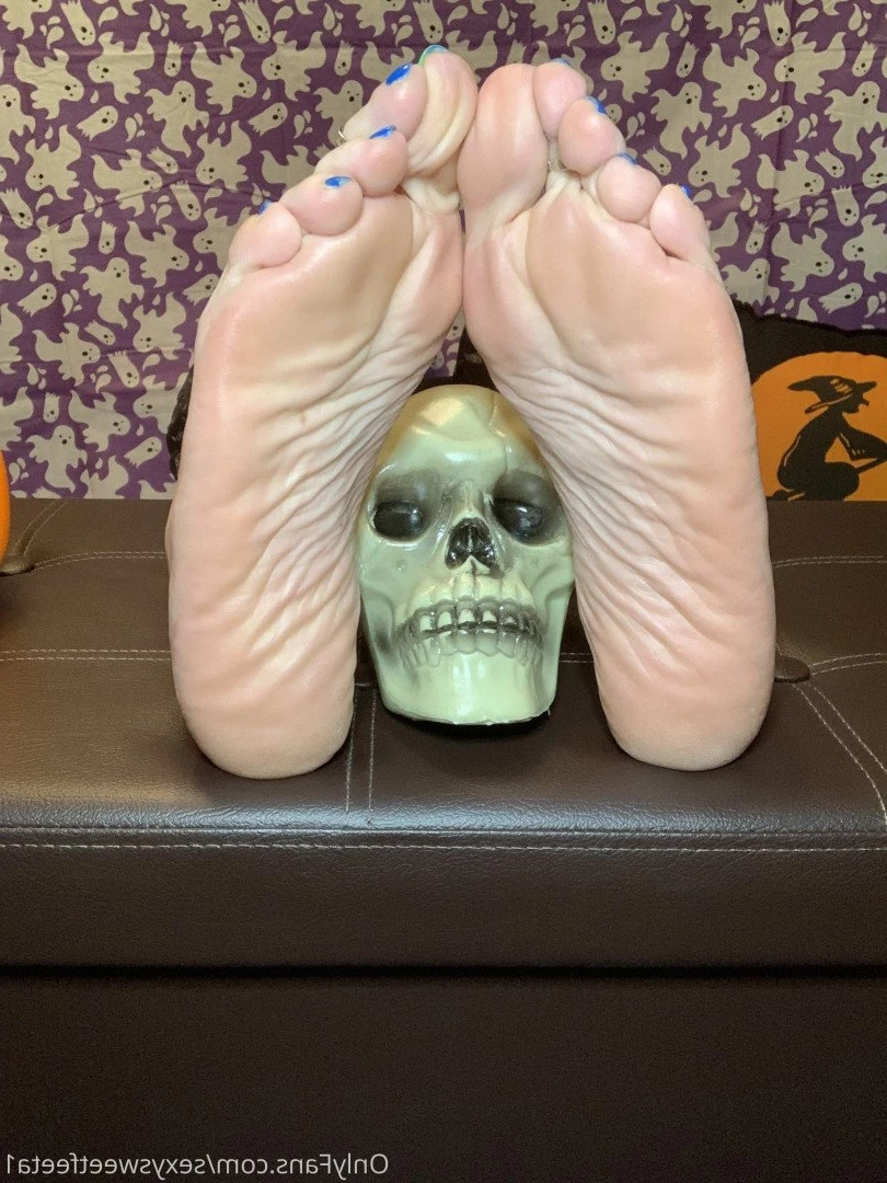 sexysweetfeetana [ sexysweetfeeta1 ] Onlyfans leaked photo 2752989 on Hotleaks.tv