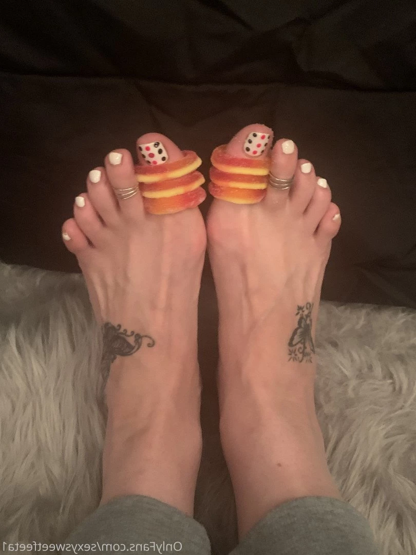 sexysweetfeetana [ sexysweetfeeta1 ] Onlyfans leaked photo 2753113 on Hotleaks.tv