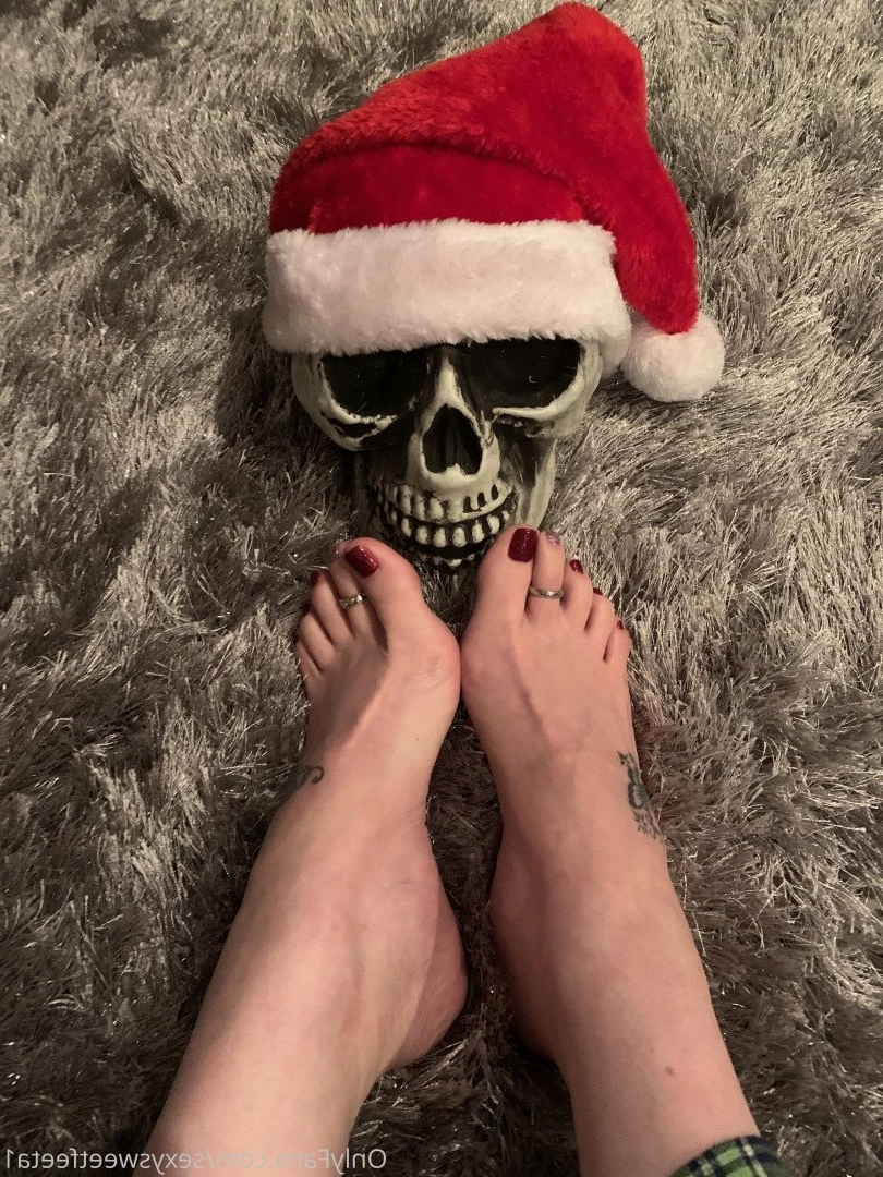 sexysweetfeetana [ sexysweetfeeta1 ] Onlyfans leaked photo 2753195 on Hotleaks.tv