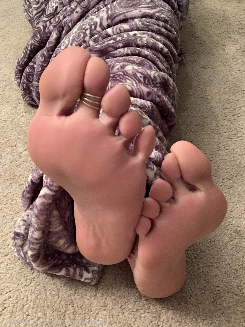 sexysweetfeetana [ sexysweetfeeta1 ] Onlyfans leaked photo 2753441 on Hotleaks.tv