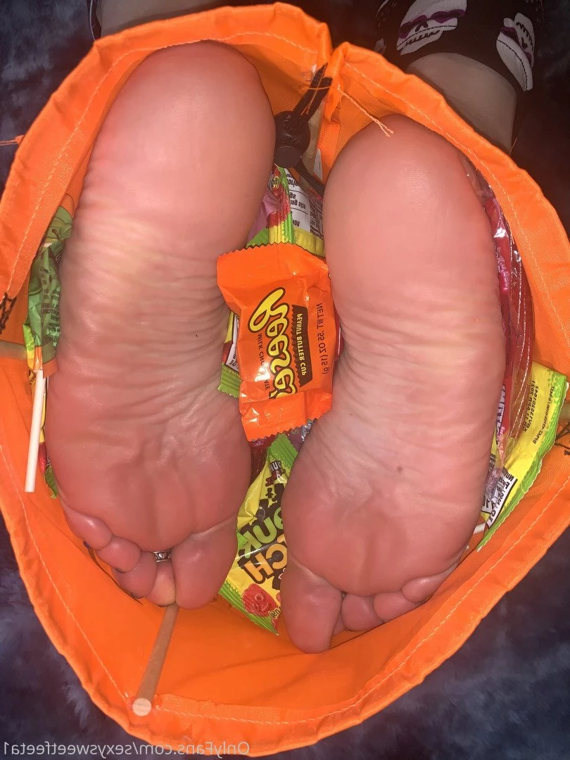 sexysweetfeetana [ sexysweetfeeta1 ] Onlyfans leaked photo 2753598 on Hotleaks.tv