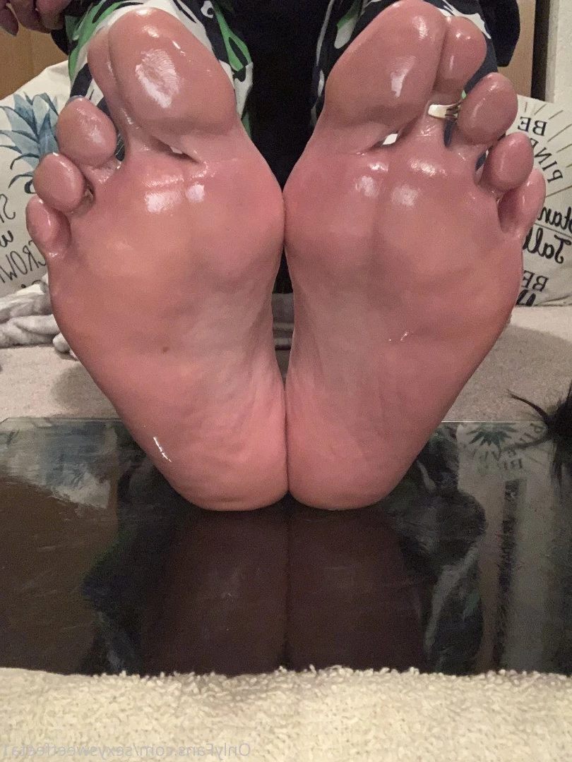 sexysweetfeetana [ sexysweetfeeta1 ] Onlyfans leaked photo 2753823 on Hotleaks.tv